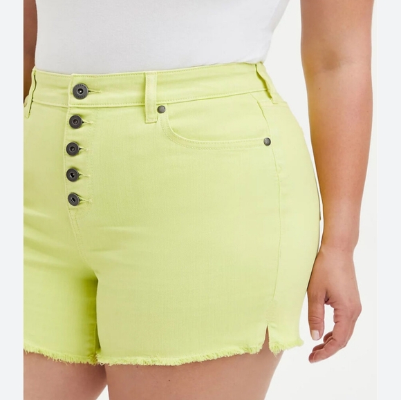 torrid Pants - Torrid Feel The Fit Size 20 Yellow/ Lemon Jean Shorts.